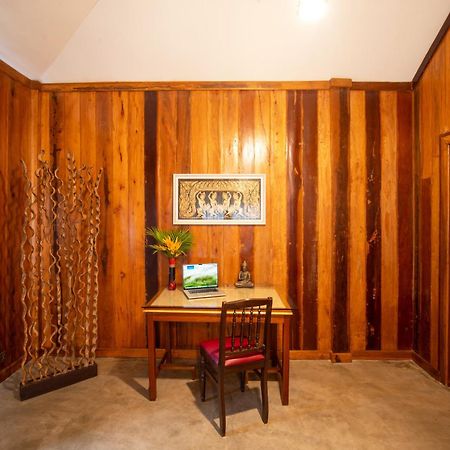 Authentic Khmer Village Resort Siem Reap Esterno foto