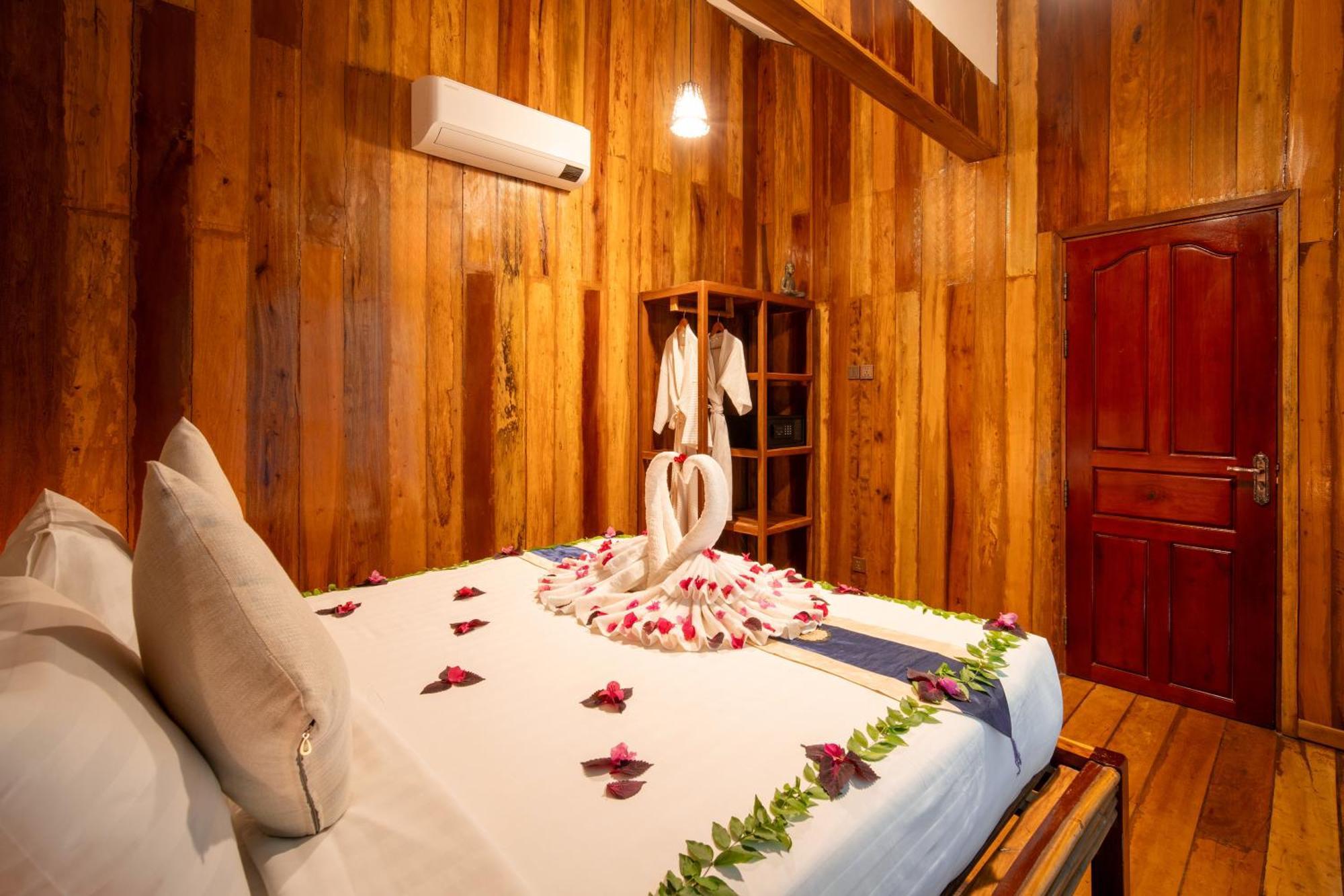 Authentic Khmer Village Resort Siem Reap Esterno foto