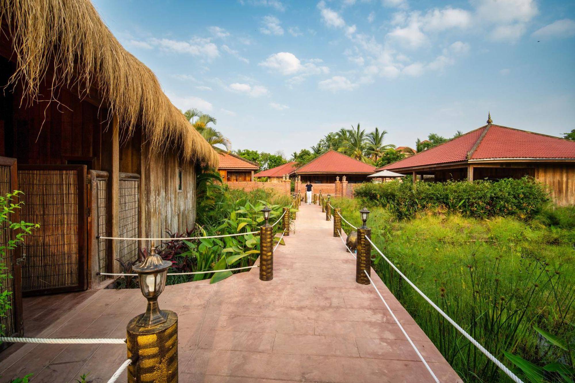 Authentic Khmer Village Resort Siem Reap Esterno foto